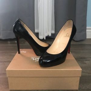 Christian Louboutin simple pump